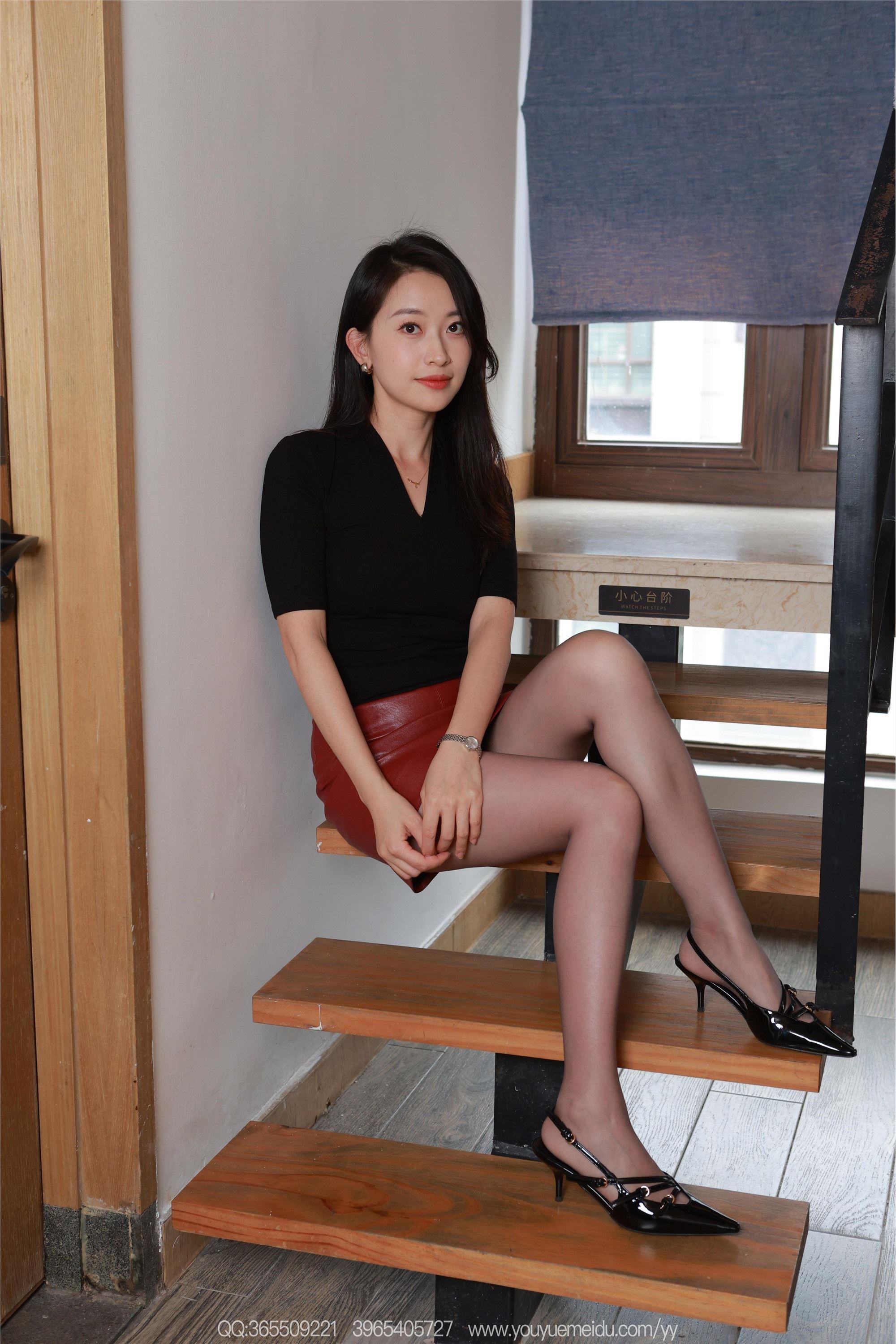 IESS异思趣向  2025.11.12 丝享家 2208 小婕《红色小皮裙》